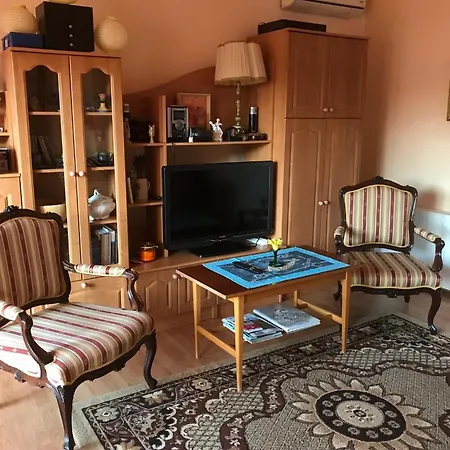 Juditka Apartment *